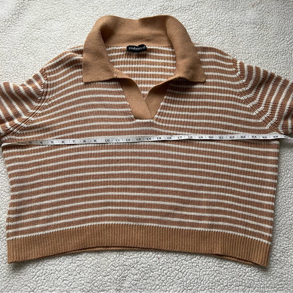 Embossed Striped Collared Knit Sweater - Picture 5 of 7